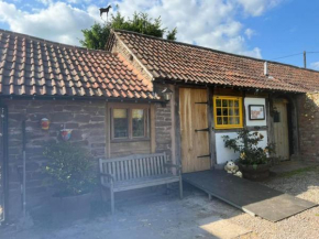 The Stables- Cosy, Quirky Studio